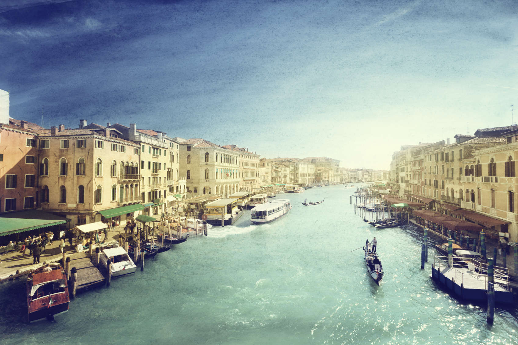 Travelling Abroad? 3 Money Tips For You